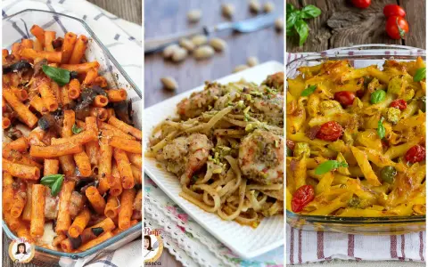 Tre deliziosi primi piatti per Ferragosto: pasta al forno con melanzane, spaghetti con gamberi e pistacchi, e penne con verdure gratinate.