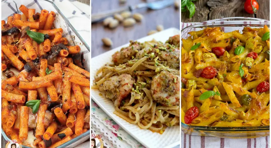 Tre deliziosi primi piatti per Ferragosto: pasta al forno con melanzane, spaghetti con gamberi e pistacchi, e penne con verdure gratinate.